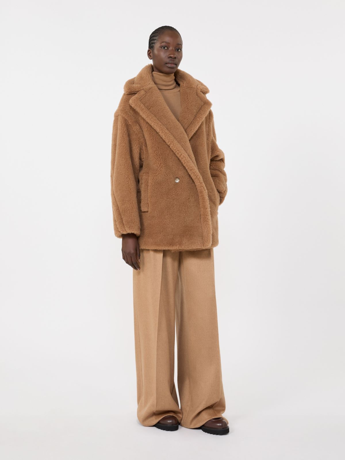ドラマ] テディベア ショート コート, camel | Max Mara