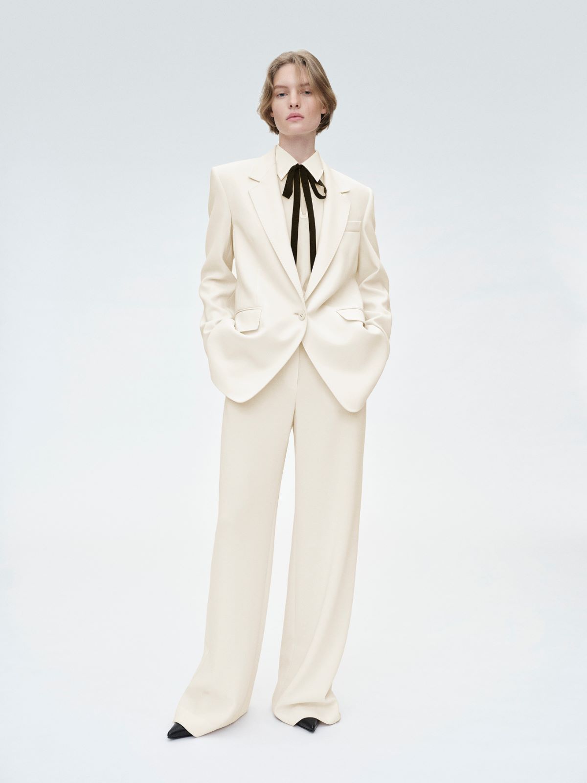 コローノ] ピュア シルク ボウタイ ブラウス, beige | Max Mara
