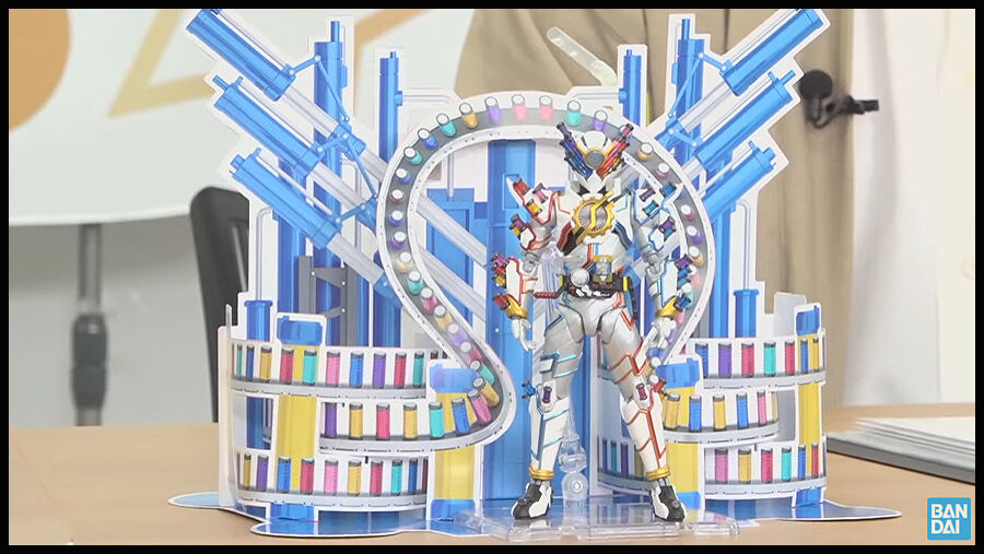 S.H.Figuarts 仮面ライダービルド ジーニアスフォーム」を飾れる「変身