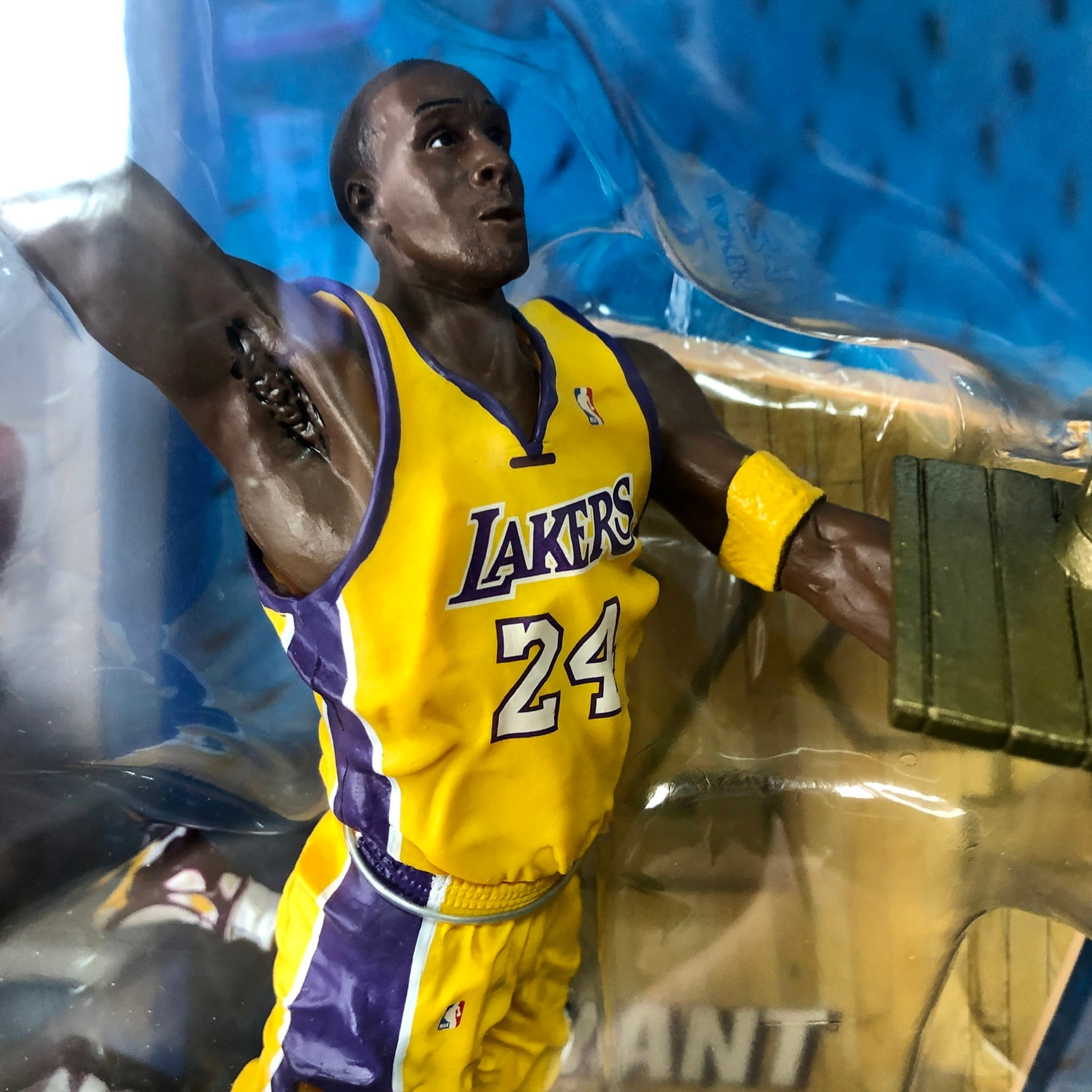 コービーブライアント Los Angeles Lakers フィギュア NBA KOBE BRYANT