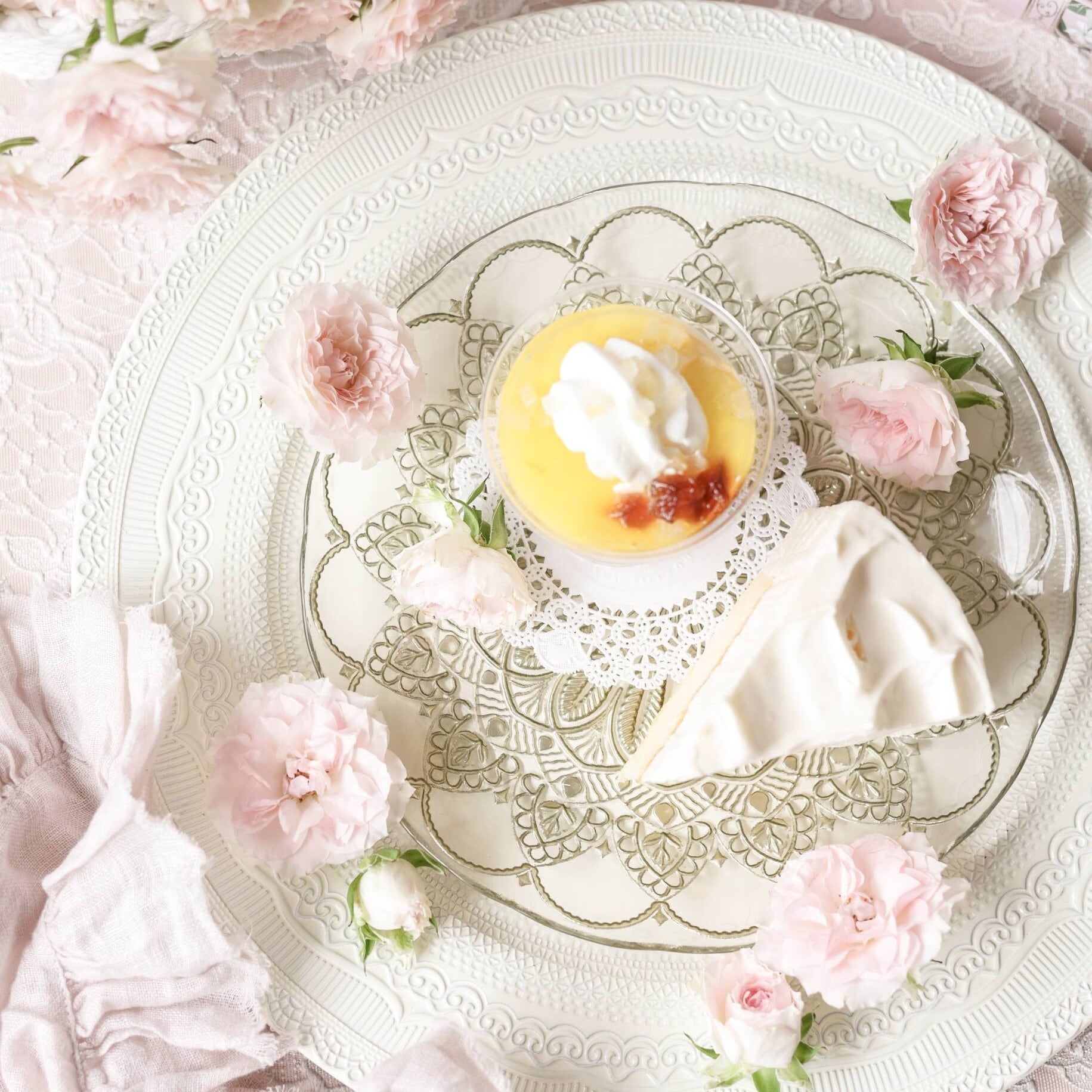 Gold lace glass plate / ゴールドレースガラスプレート 21cm | BONNE