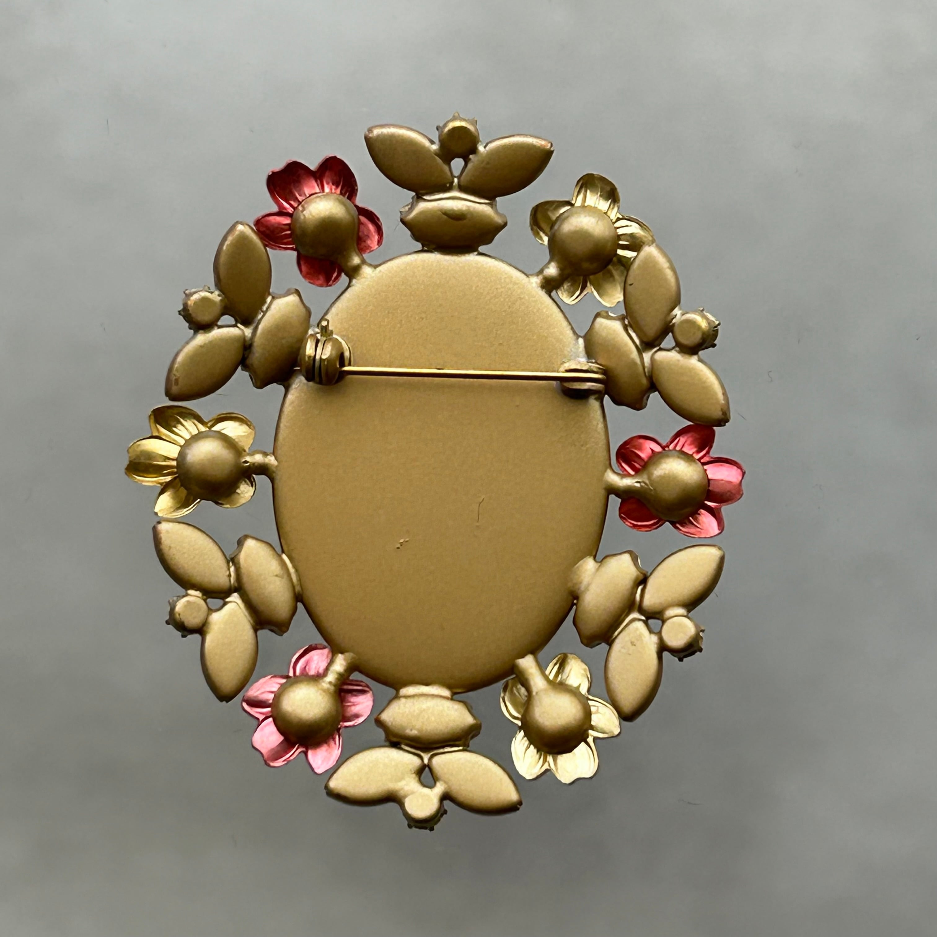 ヴィンテージガラスアクセサリー】ブローチ(カメオ&スモールフラワー