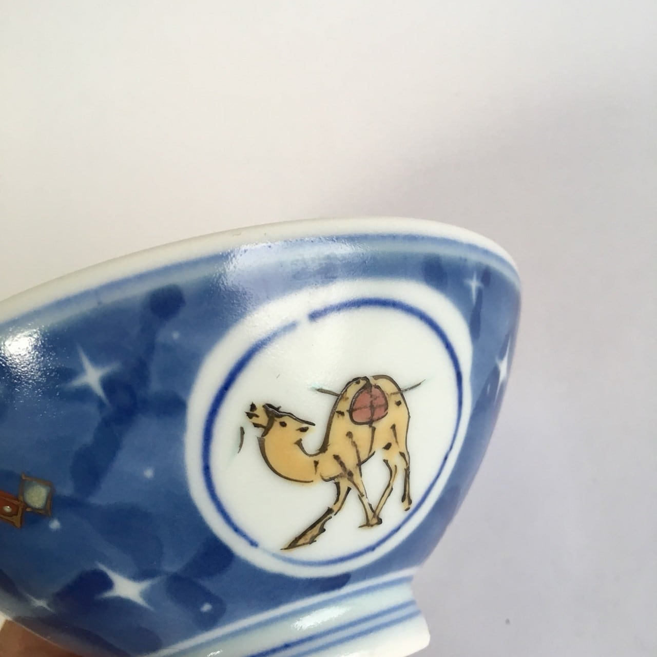 染錦窓絵ラクダ茶碗 | 宮崎祐輔 谷鳳凰 (たにほう窯）オンラインショップ