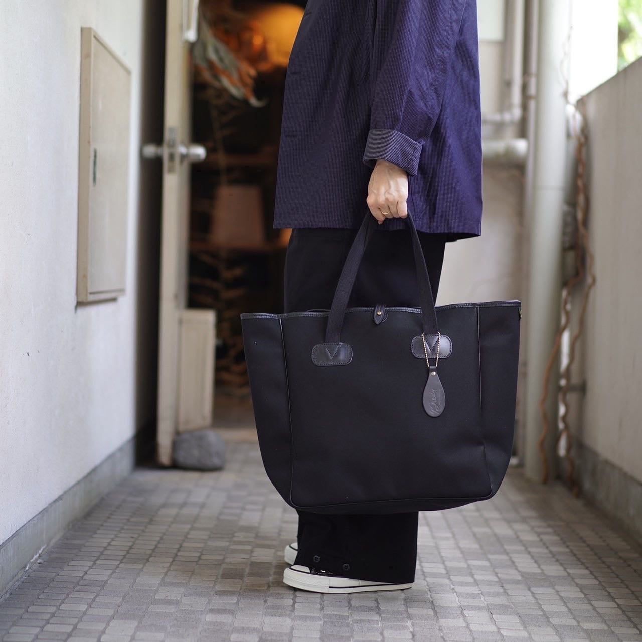 Brady(ブレディー)SMALL CARRYALL BLACK | Debby