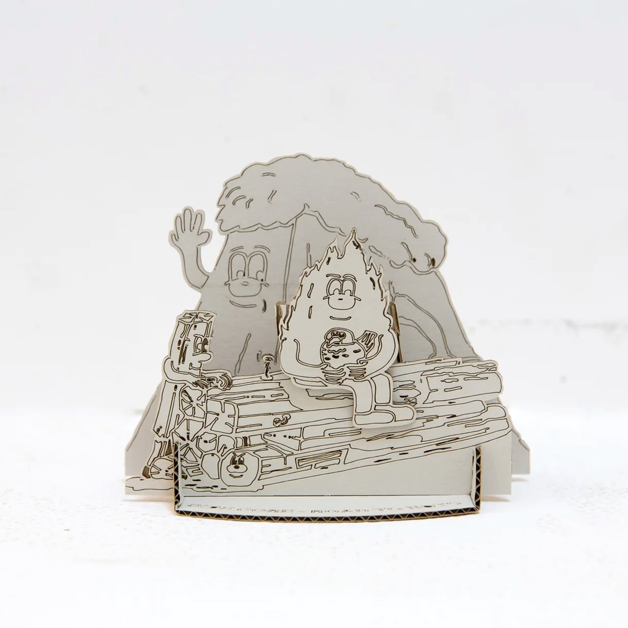 SIDE CORE: Road to Noto ダンボールオブジェ | ON SUNDAYS