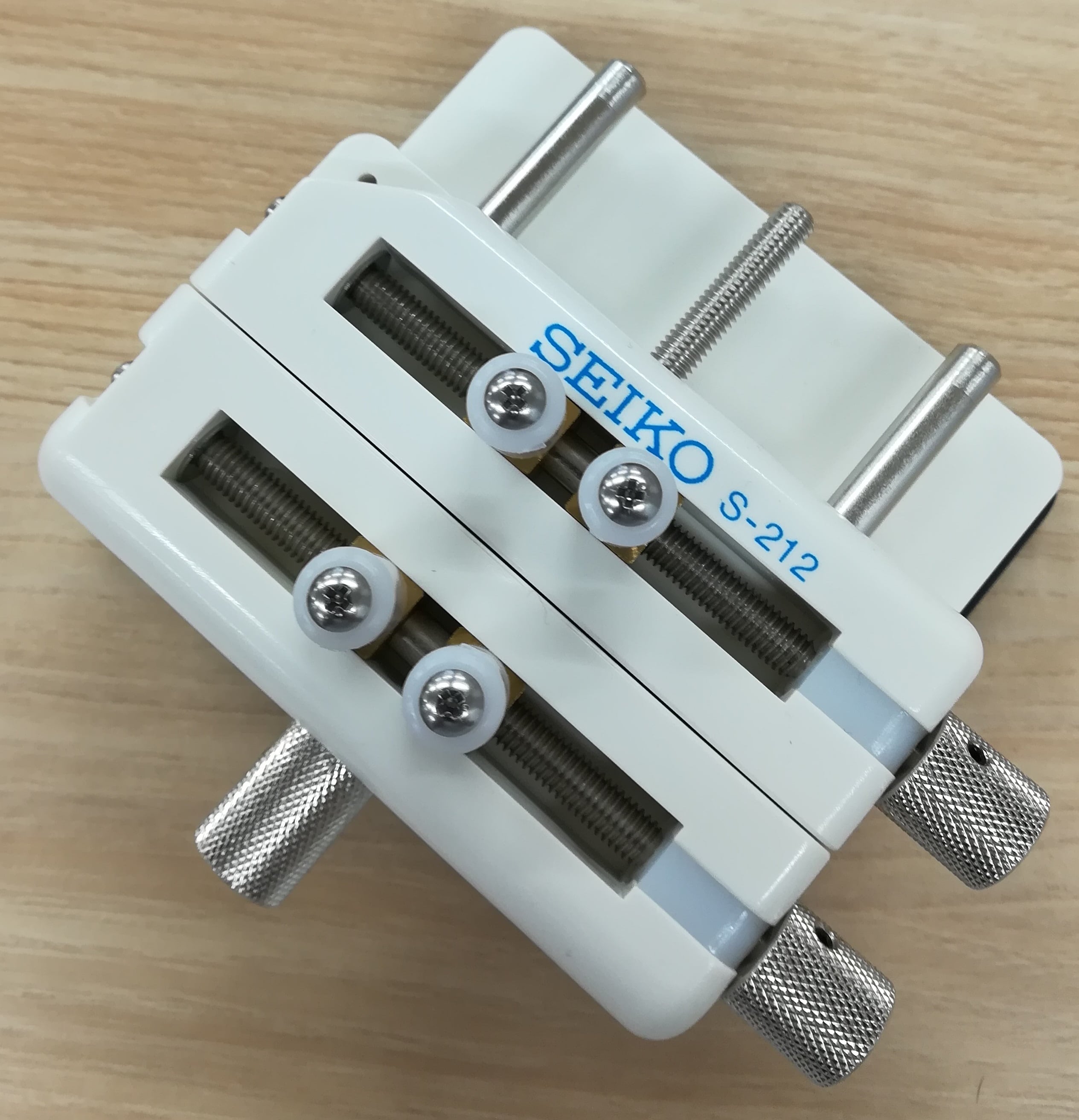 SEIKO S-212 万能ケースホルダー | 三宝 ～時計工具・彫金工具・時計