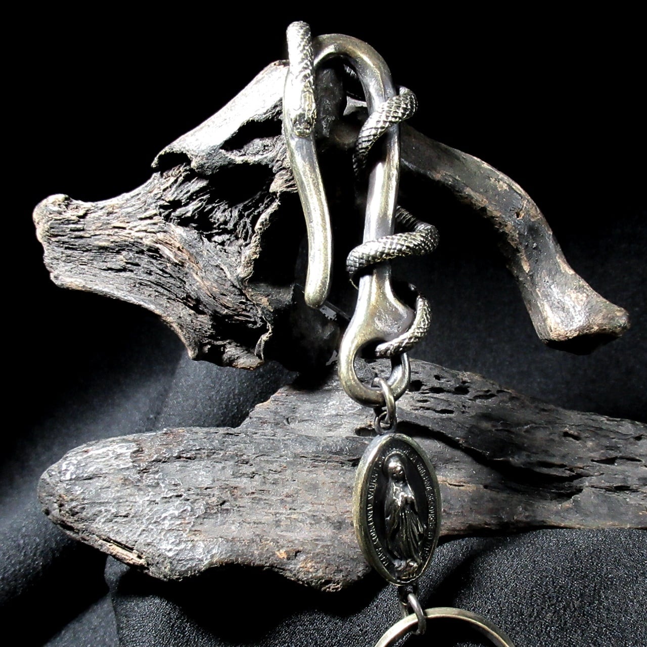 最終お値下】バレンシアガ スネーク キーリング 最終お値下