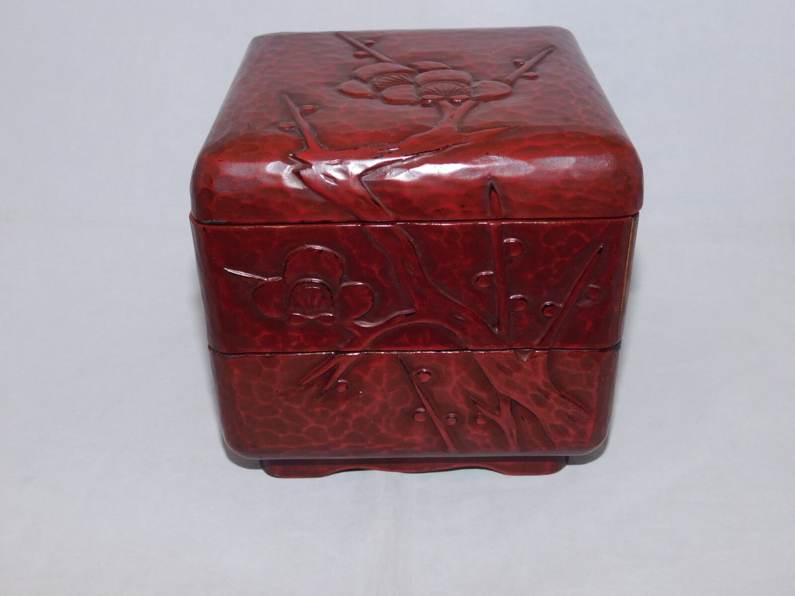 鎌倉彫二段重 Kamakura lacquer ware box with cover | 春夏秋冬（しき