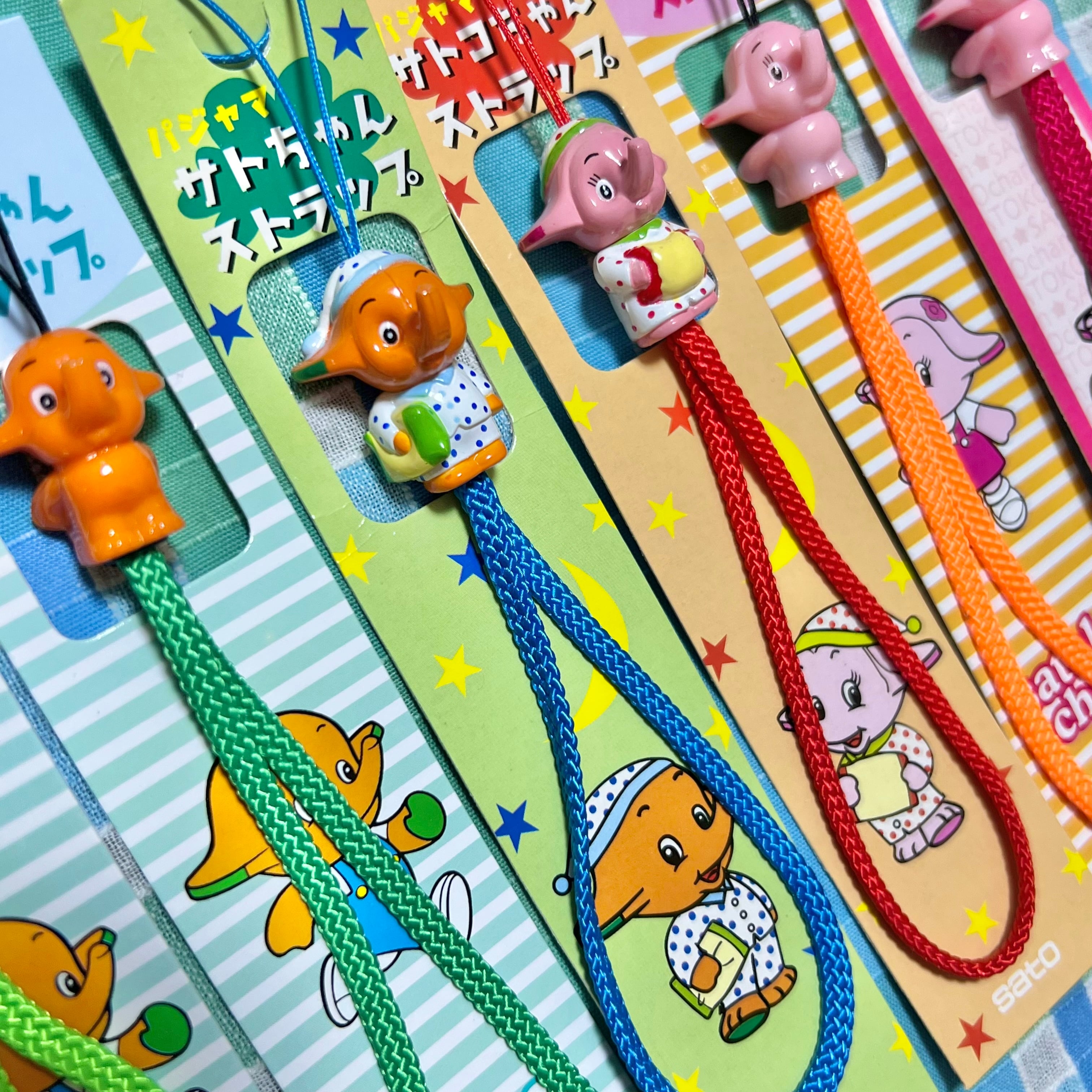 サトちゃんサトコちゃんストラップ | 雑貨 いつもくっついている