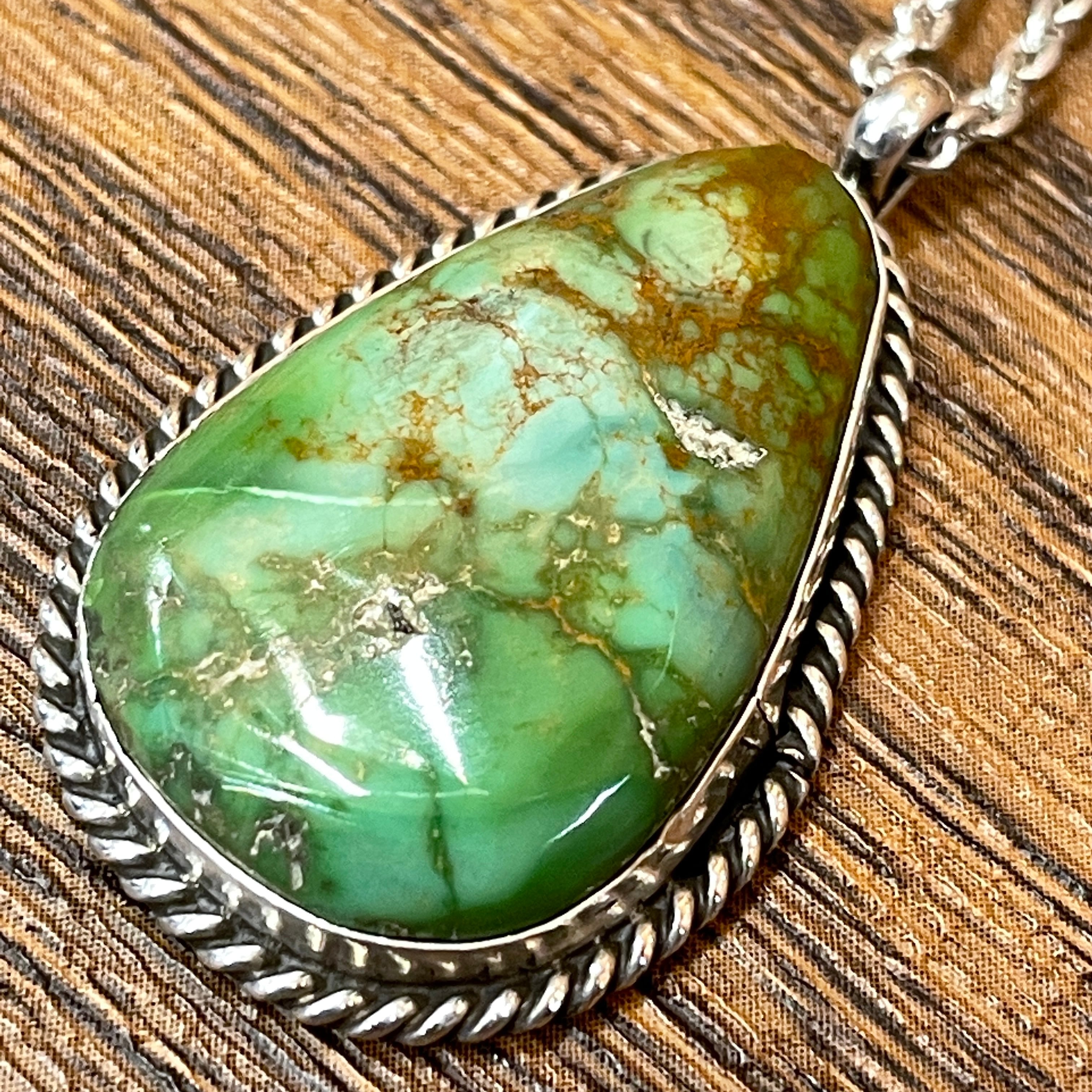 ナバホ族 RG ロイストンターコイズ TOP (45cmシルバーチェーン付き