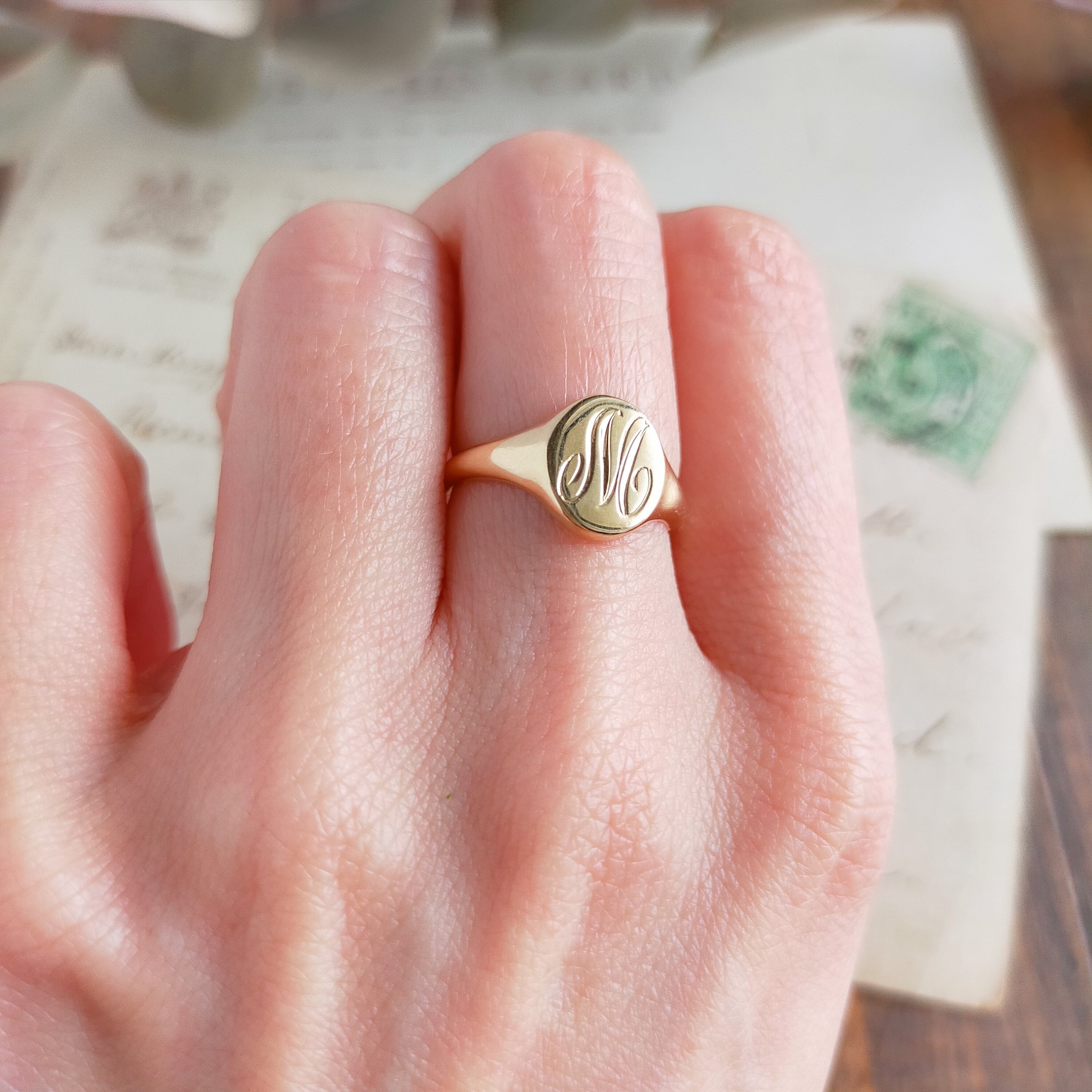 受注生産】英国製 手彫り シグネットリング｜9kゴールド 18kゴールド