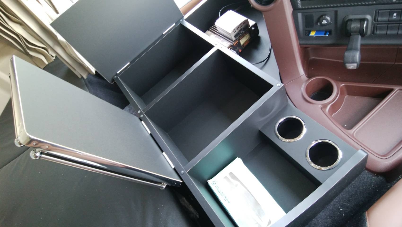 新型 17 グランド プロフィア 専用設計 コンソール テーブル 03 ＋