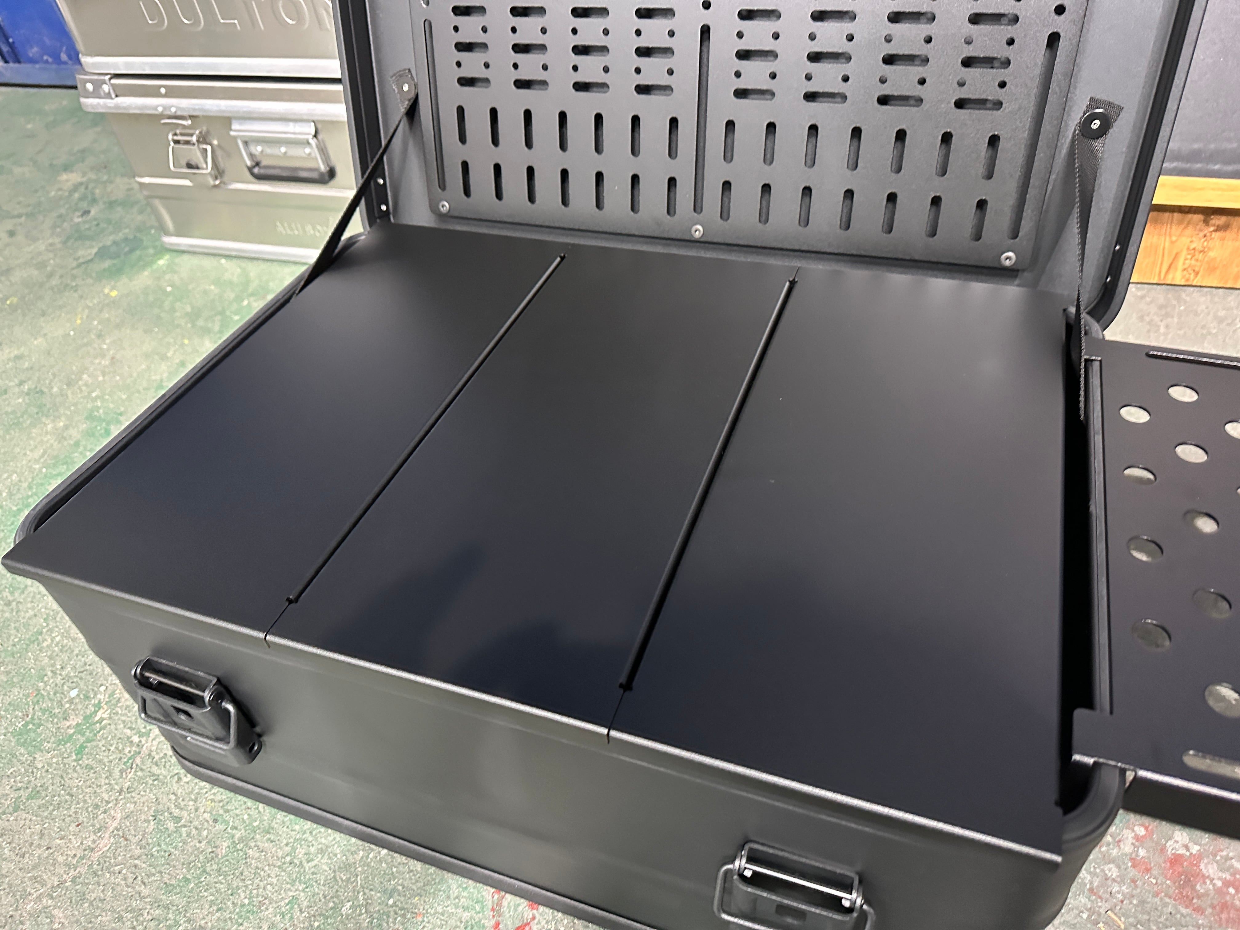 アルミコンテナ関係 | 1050works