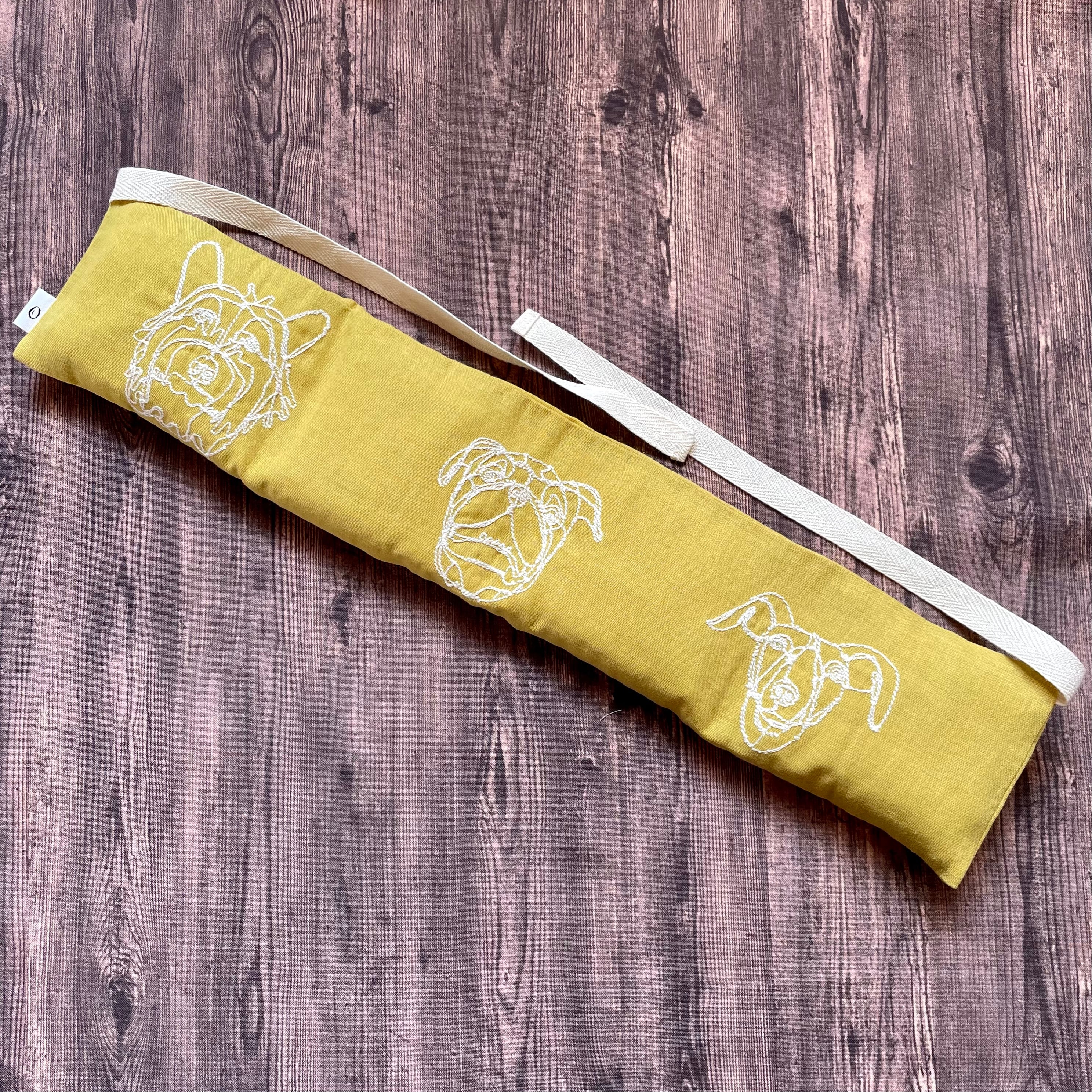 首・肩用》米ぬか・玄米カイロ（選べるハーブ）犬刺繍 マスタード