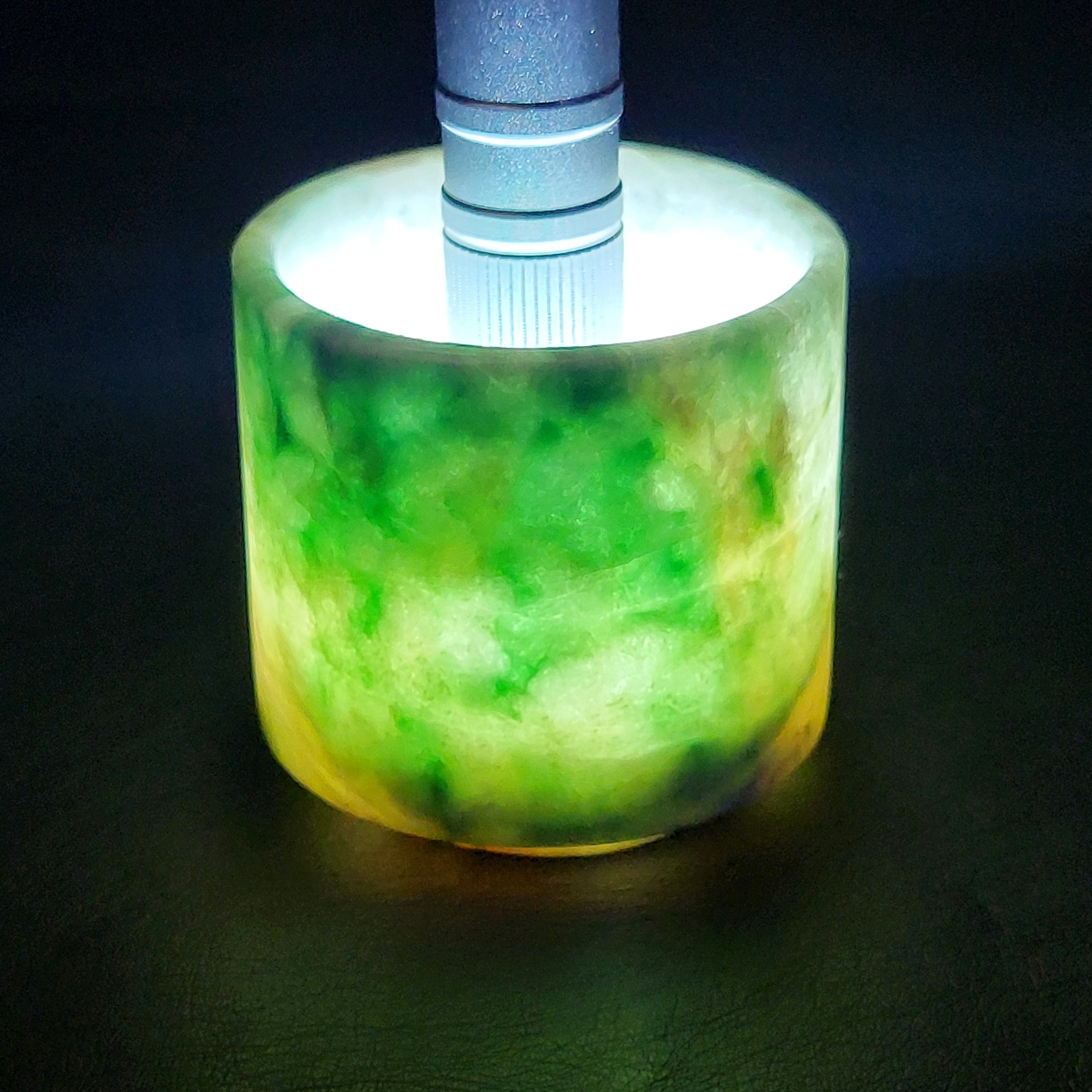 糸魚川翡翠【ぐい呑み】45cc BGN0037 | 糸魚川翡翠工芸家 赤羽可行BASE