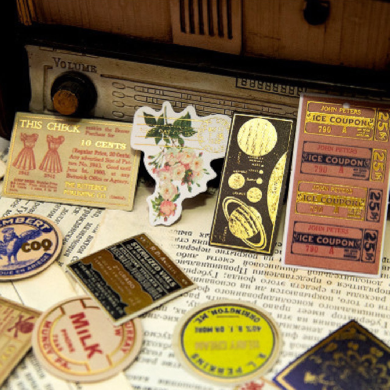 再入荷】コラージュ素材 シール ステッカー 箔押 4種類 60枚入 天体