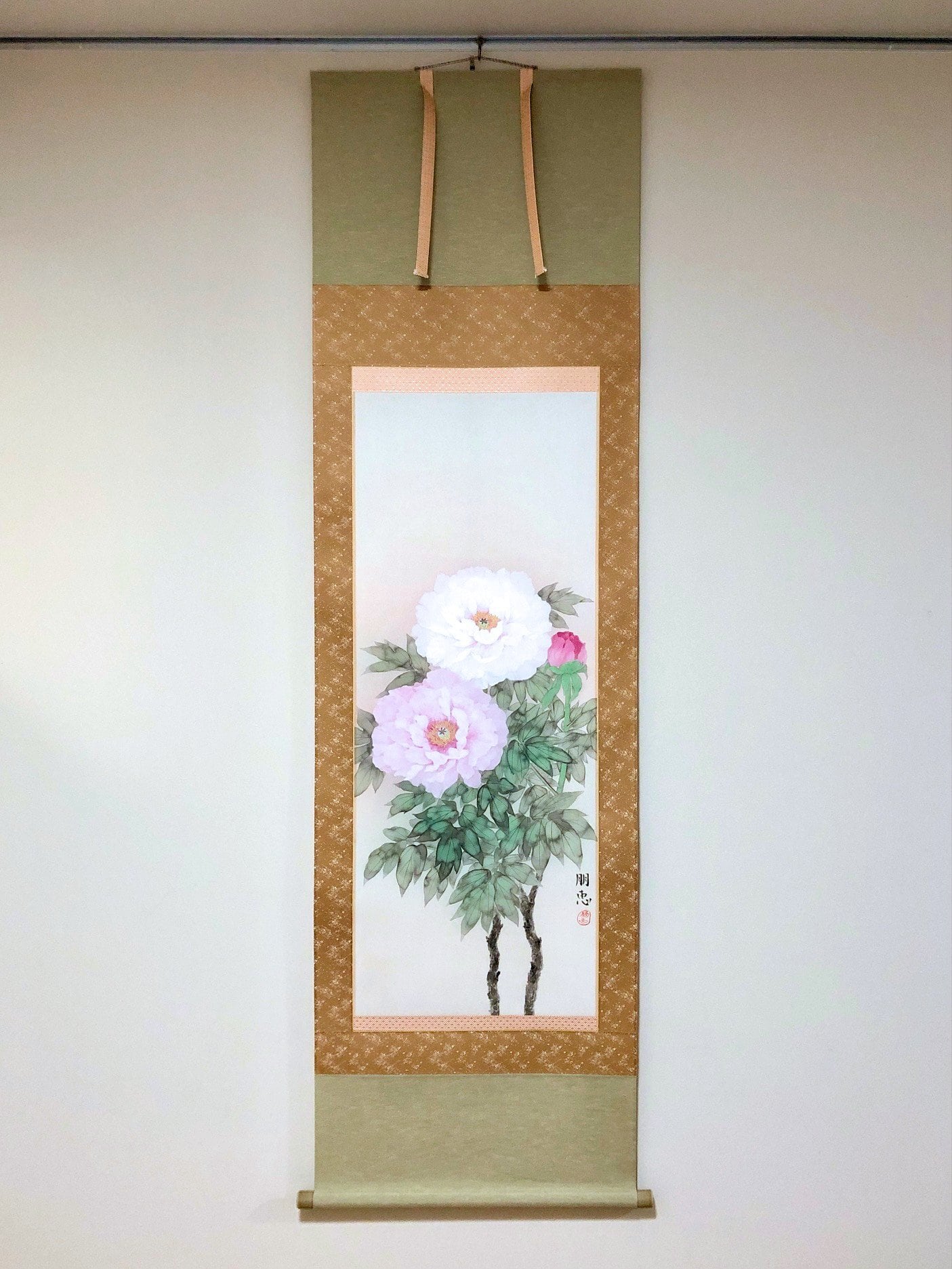 野澤朋恵「牡丹」掛軸（尺五立） | 吉村唐木店 WEBSHOP