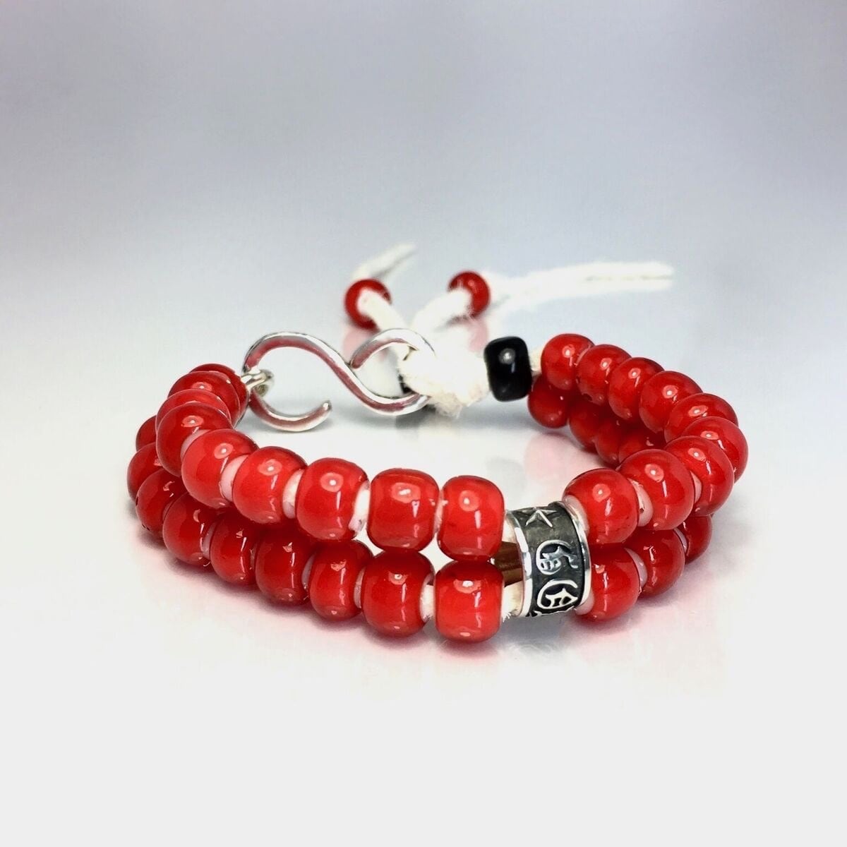 LEATHER BRACELET WHITE HEART BEADS [RED] / レザーブレスレット