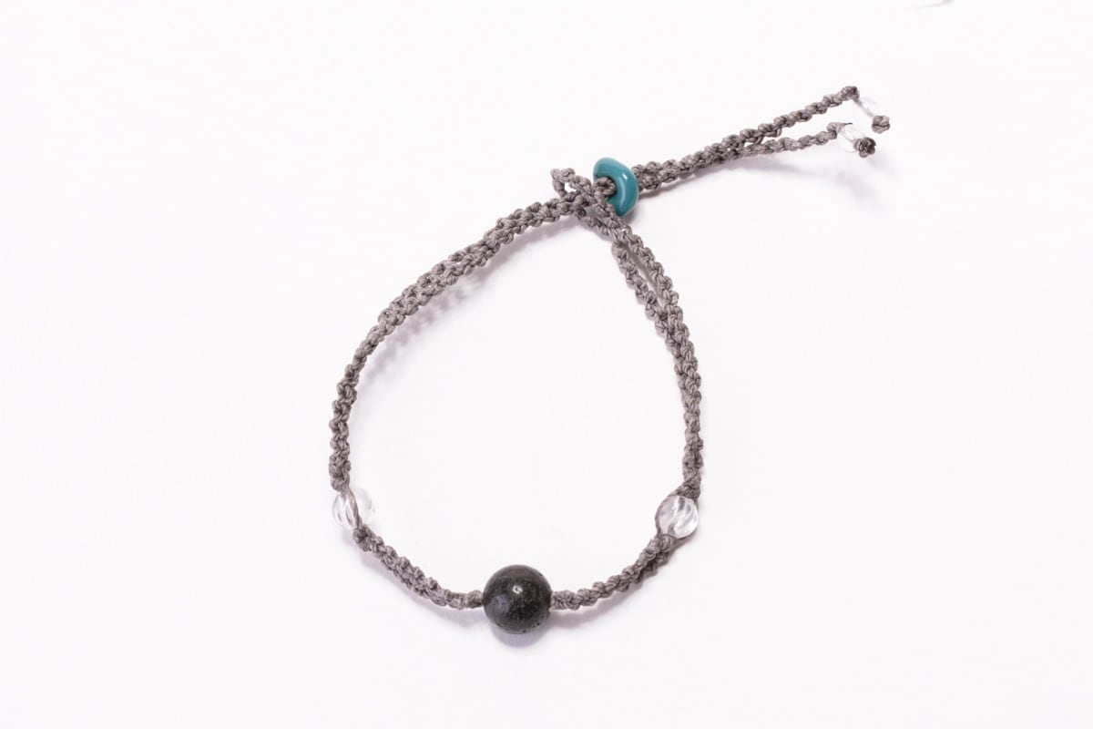富士山溶岩ブレスレット［Lava Bracelet］〜 グレー 〜 | grain to