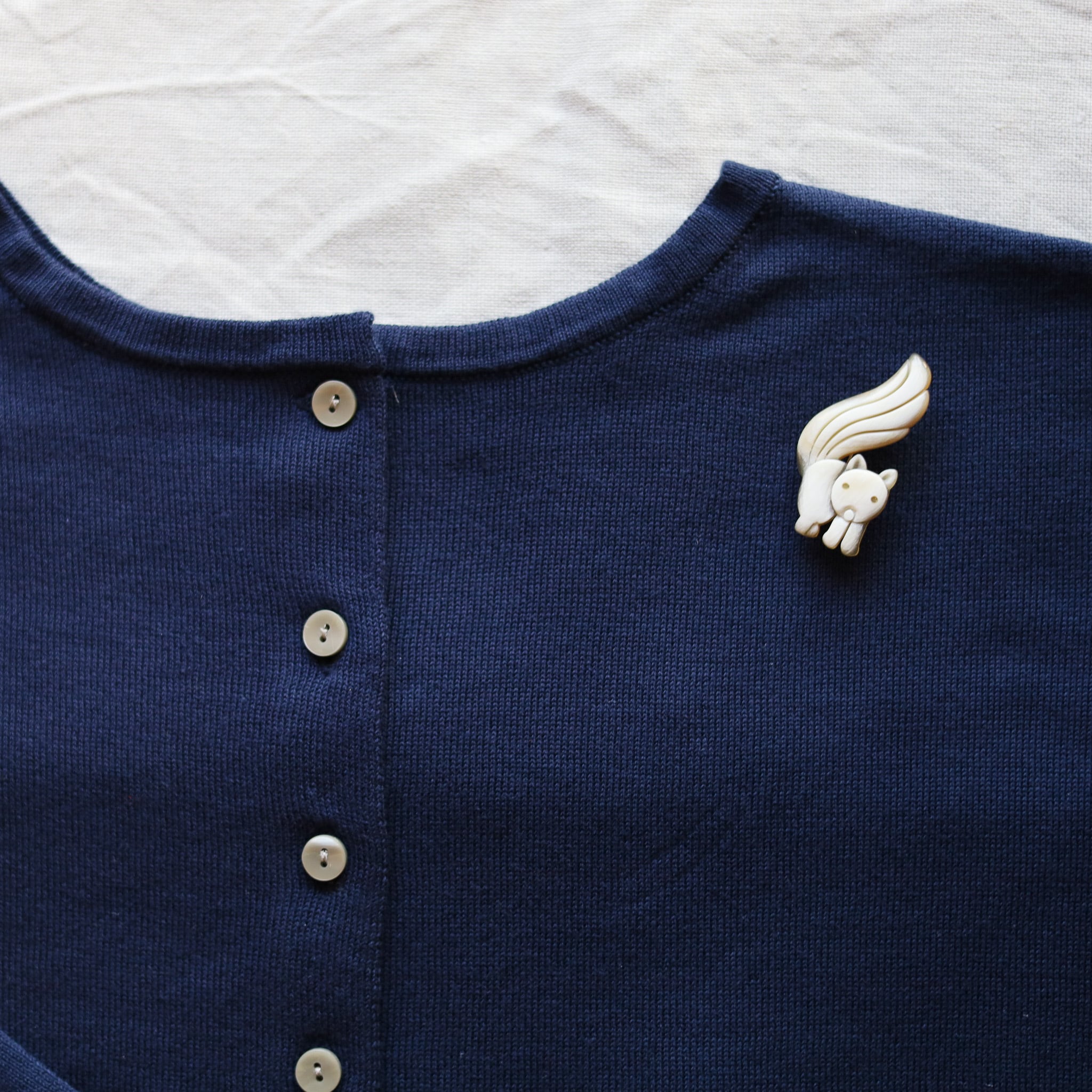 BISOU - 水牛の角ブローチ - コリス | merle