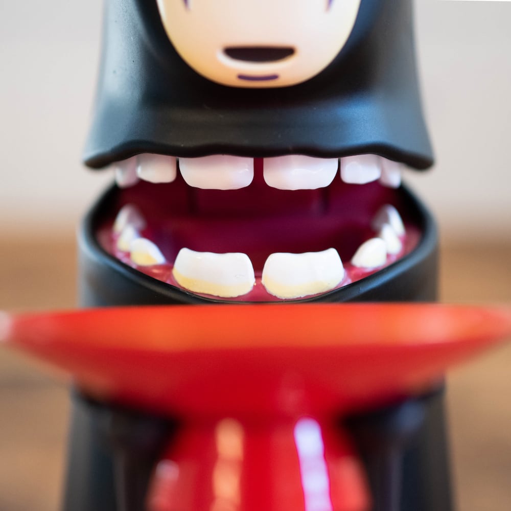 復活】千と千尋の神隠し 初代カオナシむしゃむしゃ貯金箱（0198） | す