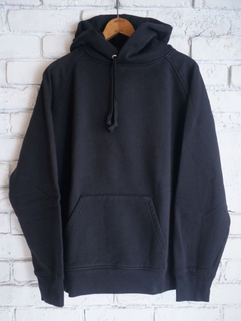 COMOLI コットン吊裏毛パーカー