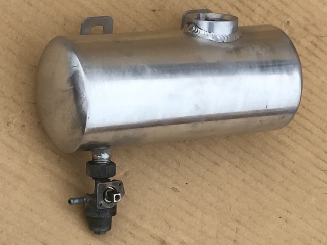 売約済み】汎用のアルミサブタンクが入荷しました。 | バイクパーツの