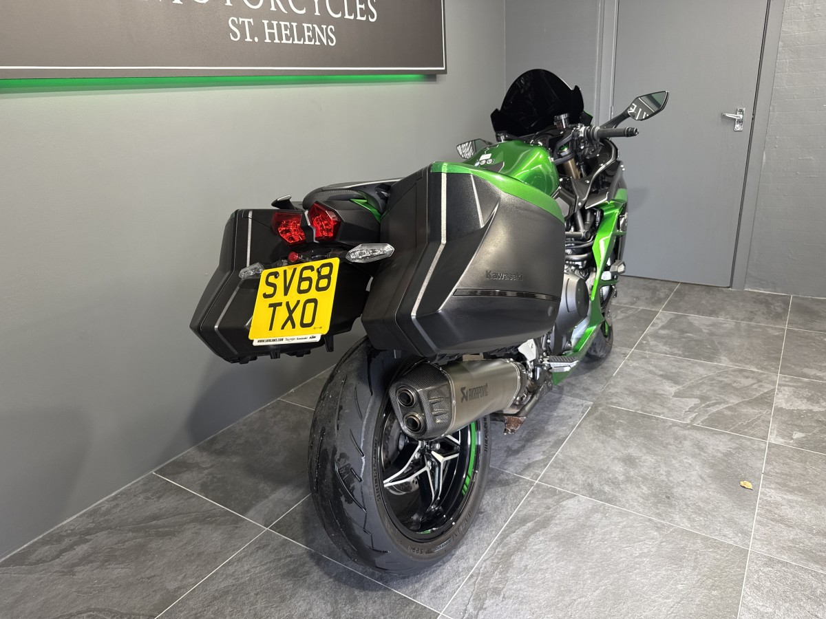 Save £600 on this KAWASAKI NINJA H2 SX SE PERFORMANCE at Millenium