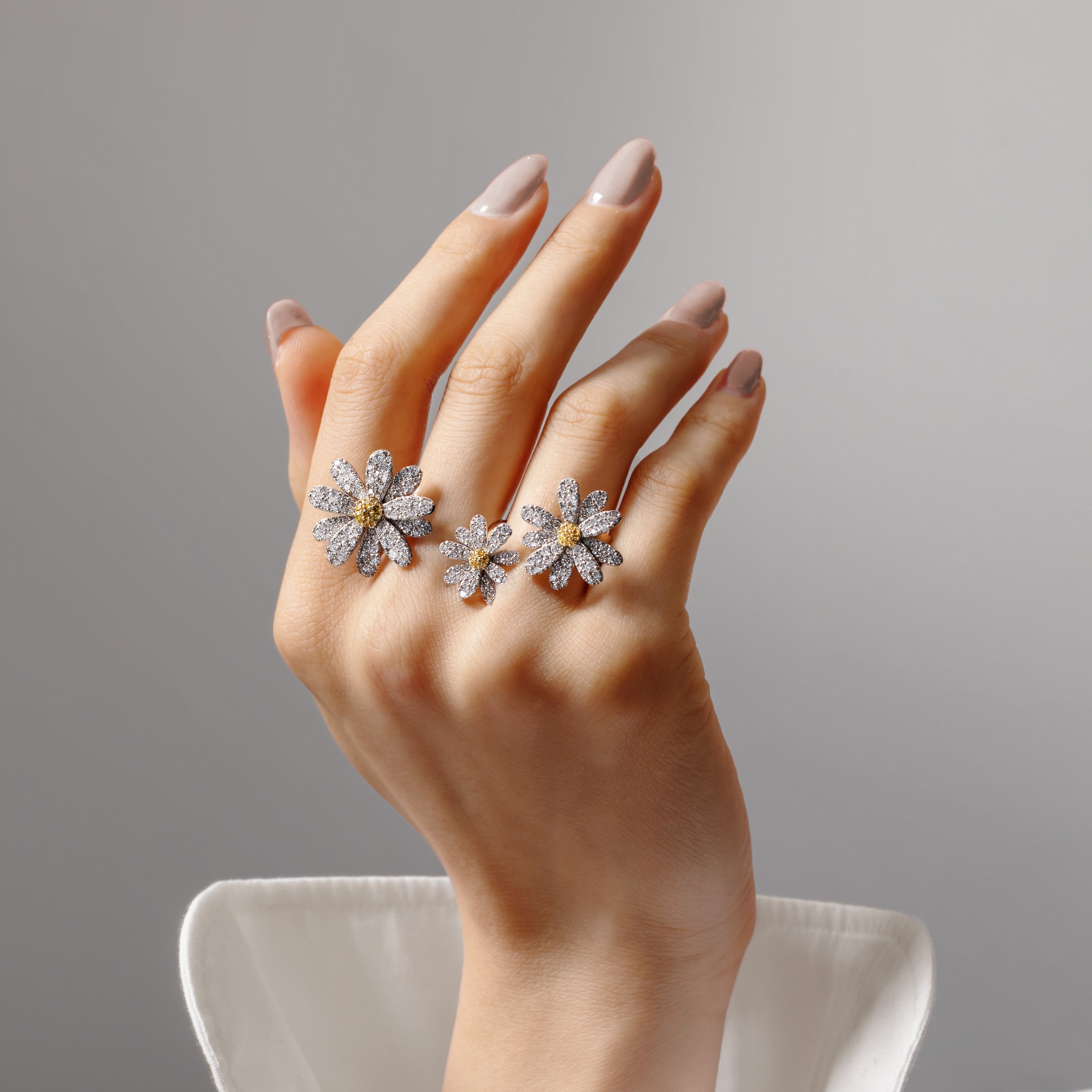 ビズー公式】ダイヤモンド K18 ホワイトゴールド イエローゴールド