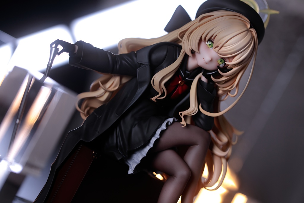 ニヤニヤ教授 1/7スケール ガレージキット - フジヤマサンカク - BOOTH