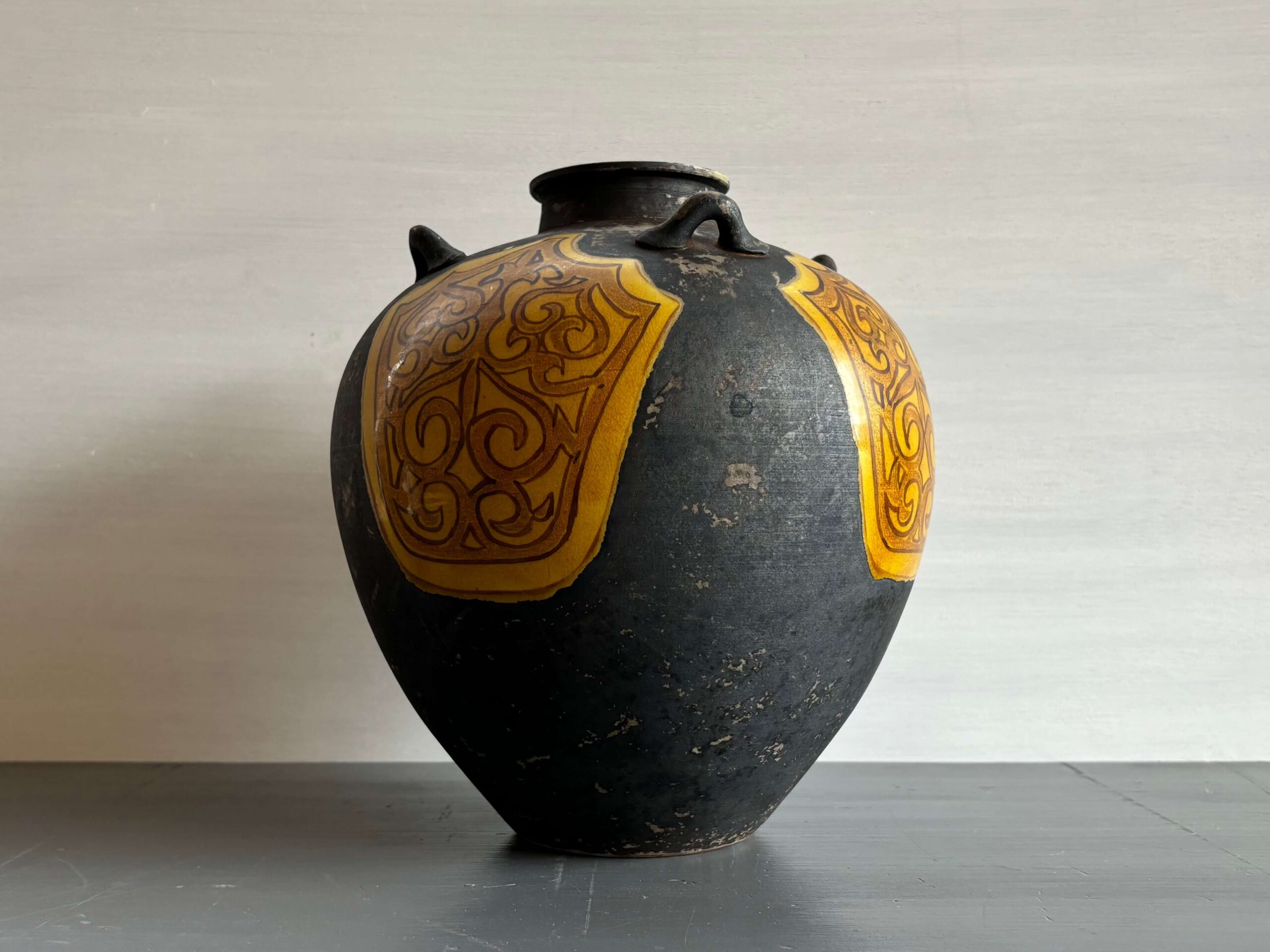 No.10902「松本佐一 ベース：九谷焼 松屋窯」高さ22.5cm | ボルト