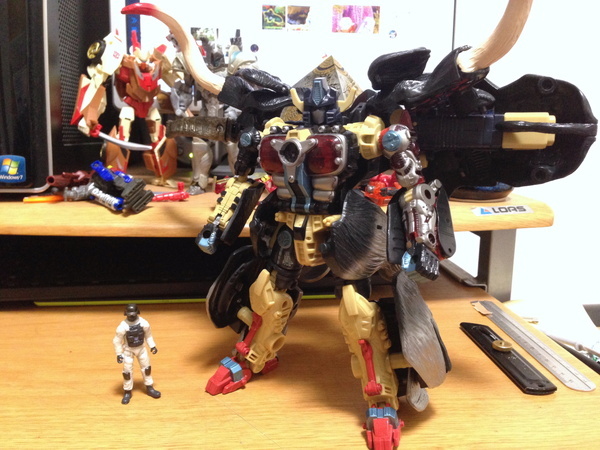 G1初代コンボイのクローンにして宇宙最悪の存在『ネメシスプライム