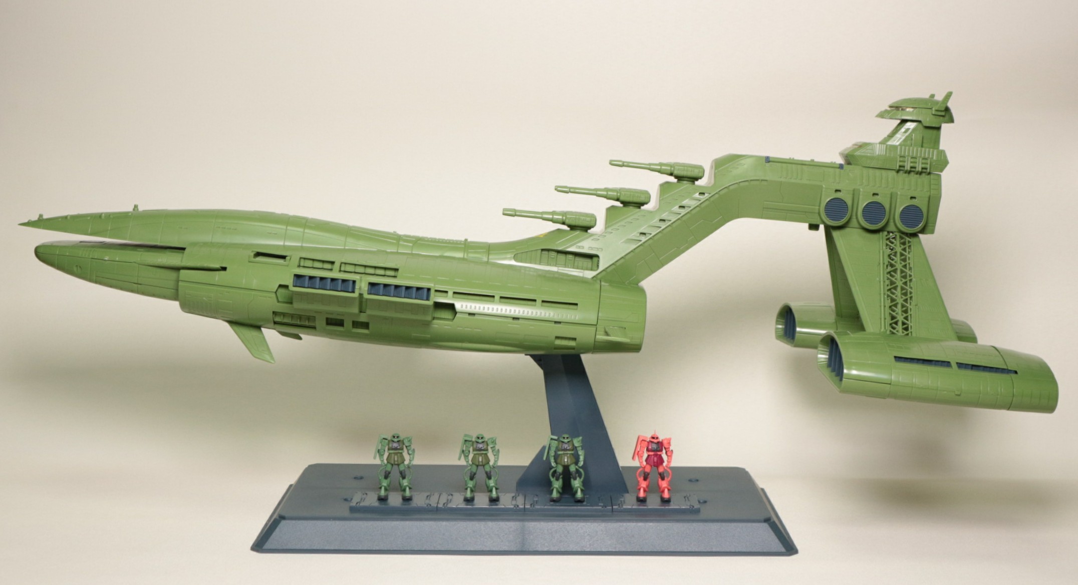 ガンダムコレクションNEO 1/400スケール ムサイ級軽巡洋艦の素組のご