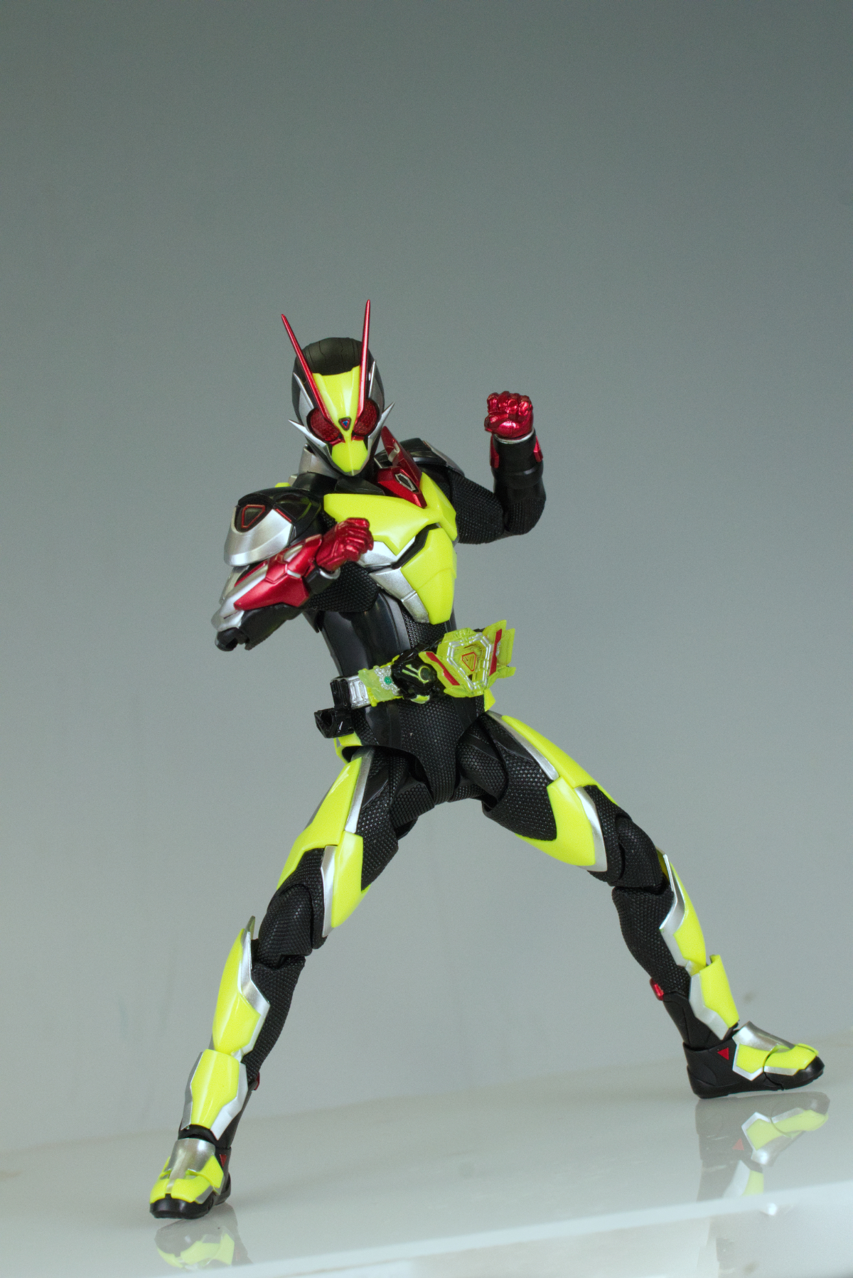 S.H.Figuarts 仮面ライダーゼロツー ミニミニレビュー | ヒーロー
