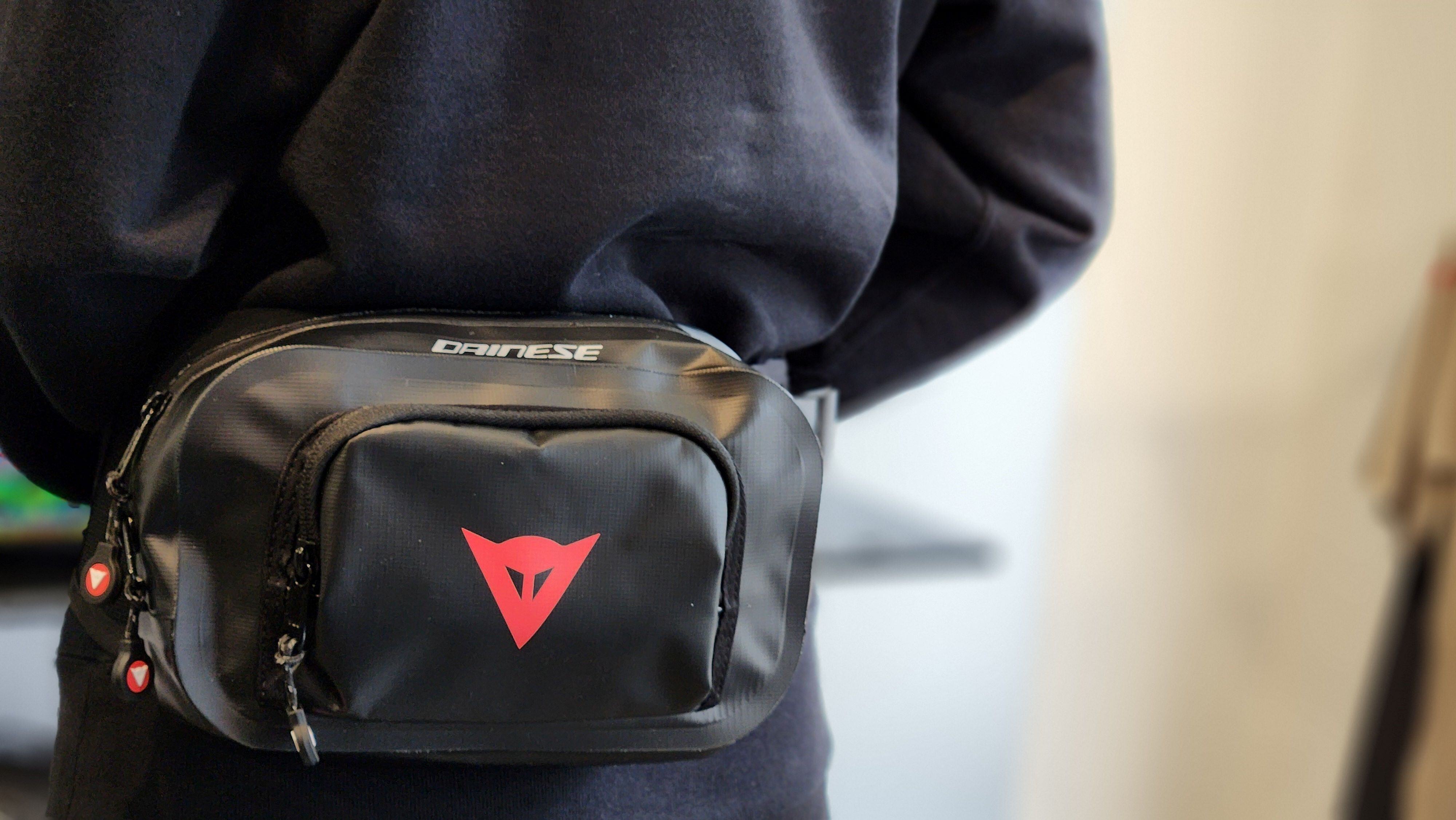 大人気ウエストバッグ再入荷【EXPLORER WAIST BAG】