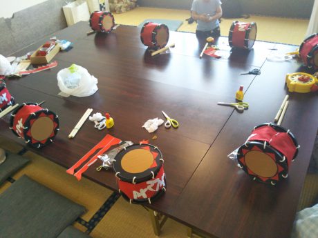 即満席！大人気の子供用さんさ太鼓作りinベルフ仙北 – 0～3歳