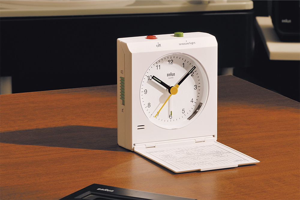 Travel Alarm Clock BC05 | BRAUN（ブラウン）公式サイト