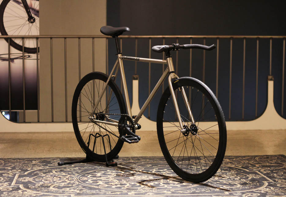 初めてのピストバイク！”CARTEL BIKES