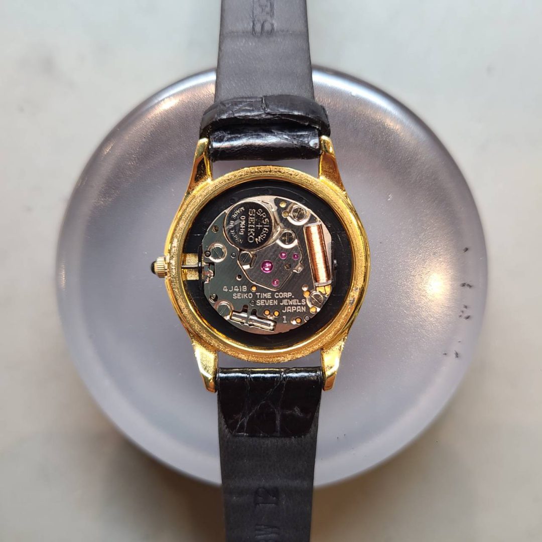 セイコー (SEIKO) ドルチェの腕時計の電池交換 | BROOCHブローチ時計