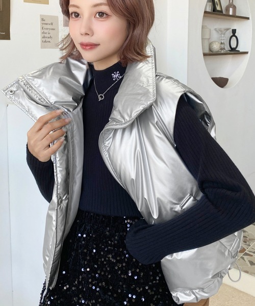 セール】ファイバーダウンメタリックショートベスト（ダウンベスト