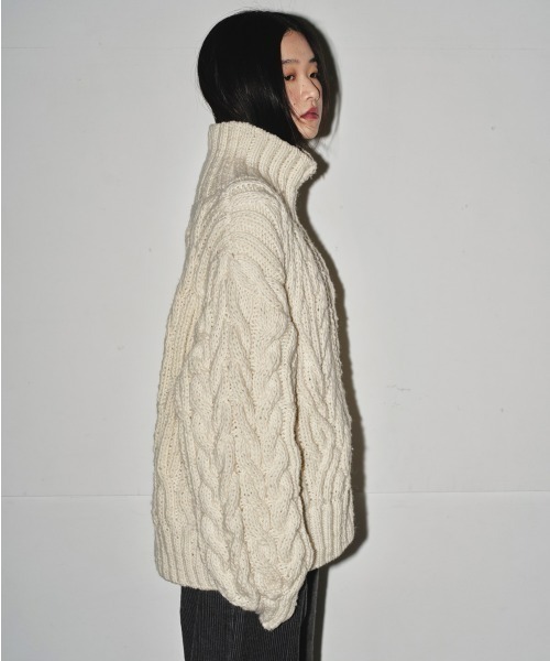 TODAYFUL（トゥデイフル）の「Volume Handknit Cardigan（ニット