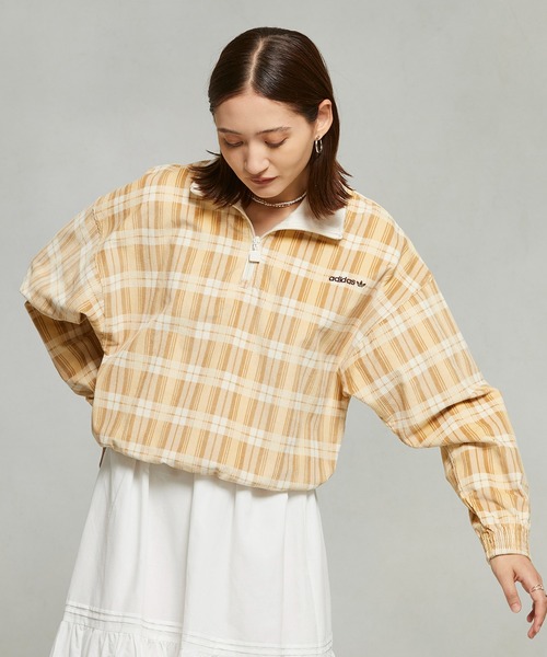 adidas（アディダス）の「コーデュロイ タータン ハーフジップトップ