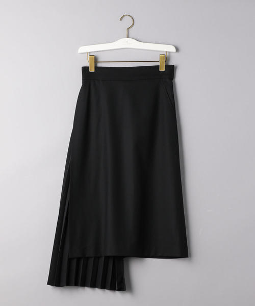 HYKE（ハイク）の「＜HYKE（ハイク）＞ アシンメトリー プリーツ
