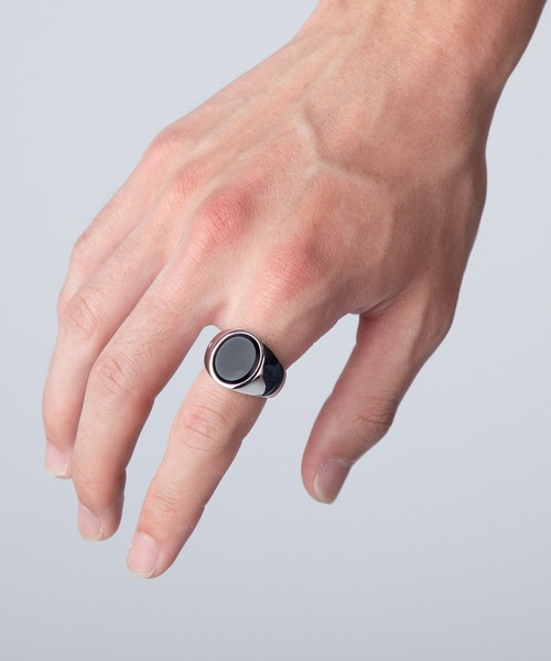 TOM WOOD（トムウッド）の「TOM WOOD oval black onyx ring トムウッド