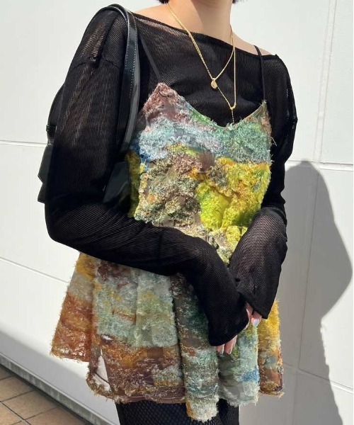 Ameri（アメリ）の「MEDI RACHEL FLUFFY ART CAMISOLE（キャミソール