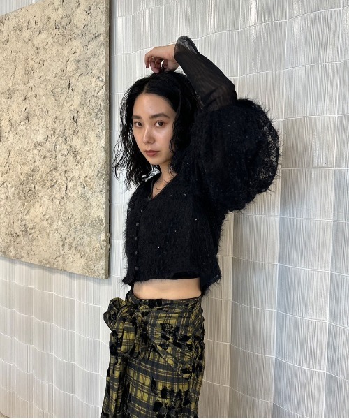 Ameri（アメリ）の「BRUSHED LACE VOLUME SLEEVE BLOUSE（シャツ