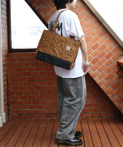 Carhartt（カーハート）の「Carhartt ホリゾンタルジップトート