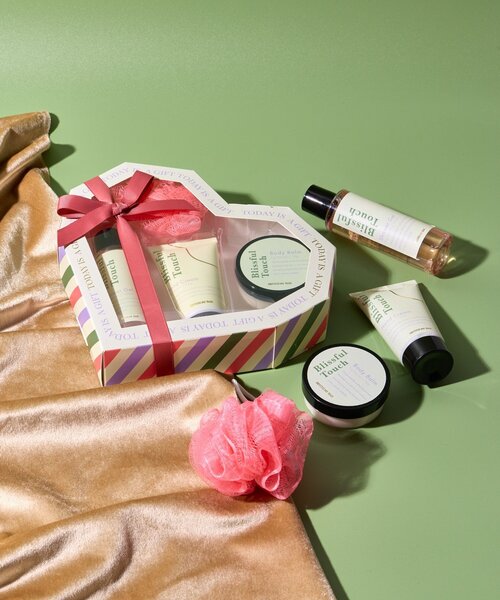 Blissful Touch Body Care Essentials ボディケアセット（ボディケア