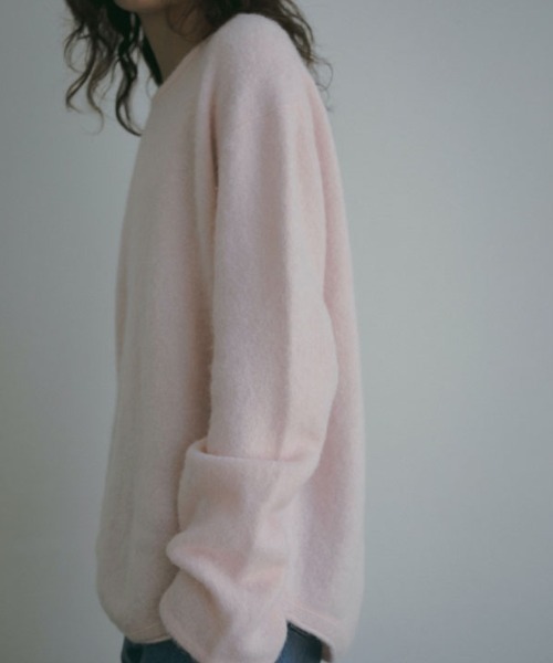 ETRE TOKYO（エトレトウキョウ）の「ラウンドヘムクルーネックニット