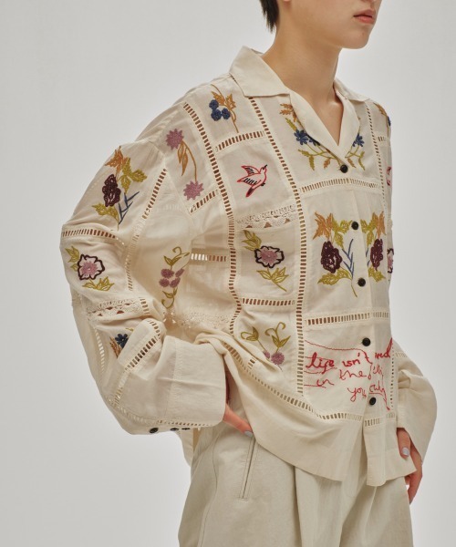TODAYFUL（トゥデイフル）の「Embroidery Patchwork Shirts（シャツ